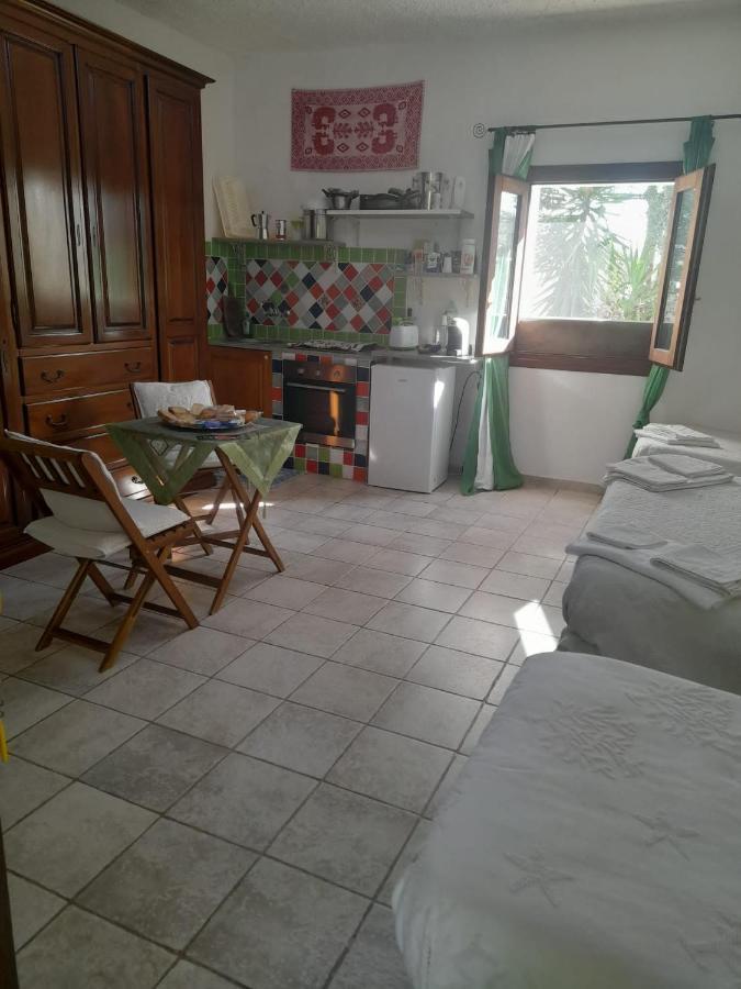 Giardino Del Sole Bed & Breakfast Олбия Екстериор снимка